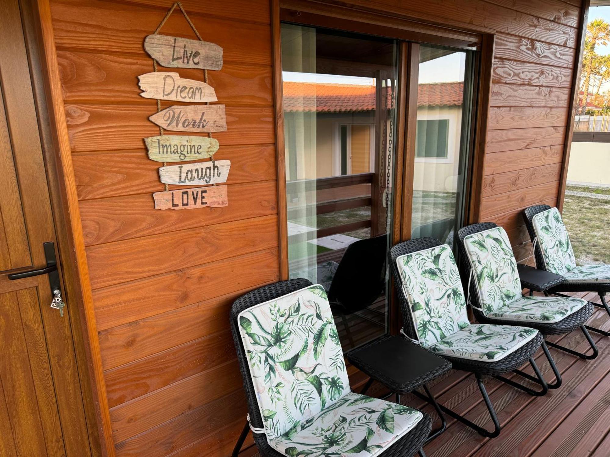 Acolhedora Casa De Ferias T2 Com Espaco Exterior 伊斯莫里兹 外观 照片